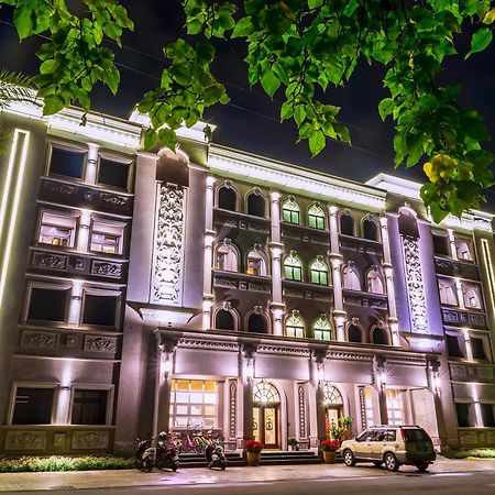 Buckingham Palace B&B Beipu Екстер'єр фото